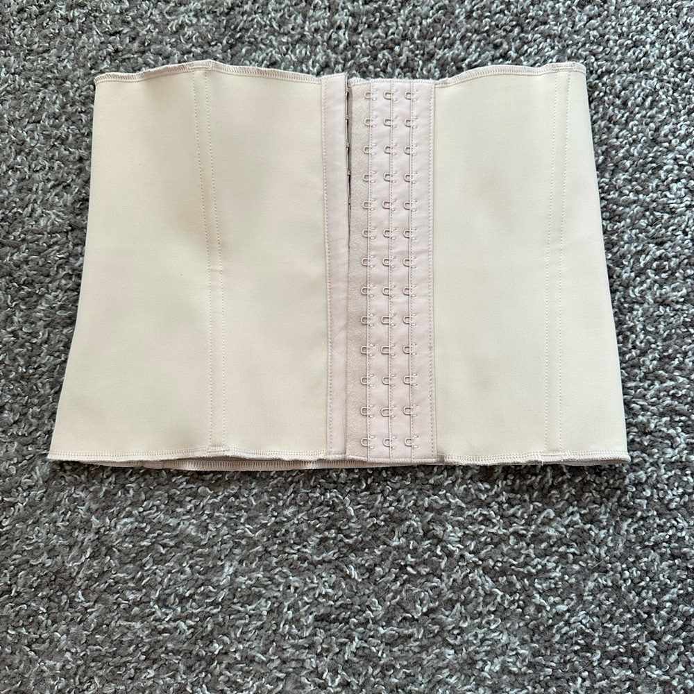 Skims Shapewear Corset